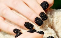 Маникюр в стиле caviar